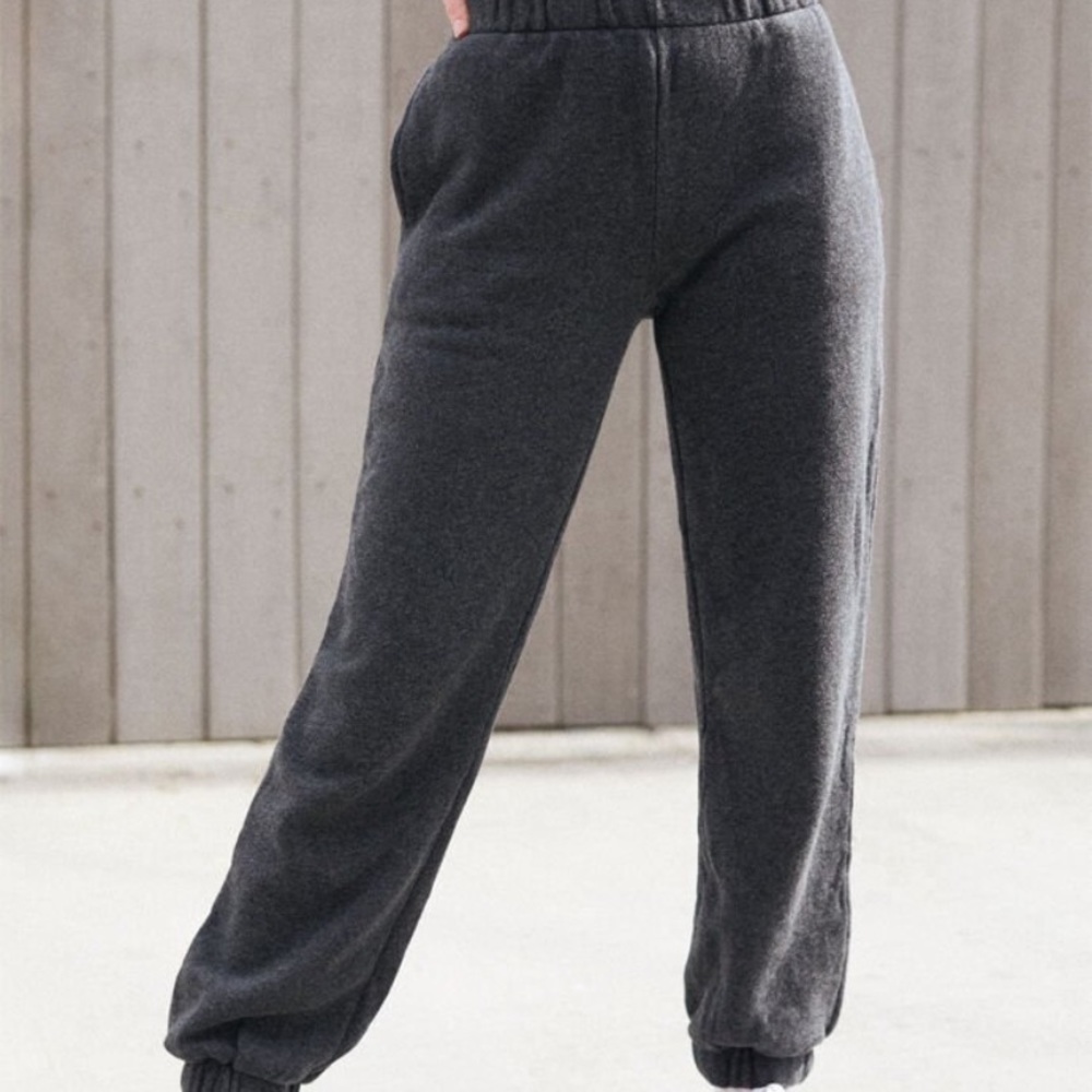 Brandy Melville Rosa Sweatpants
